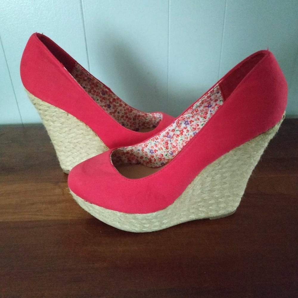 Red espadrille wedges!!!